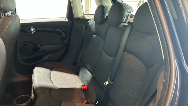 fotoG 8 del MINI MINI 5 Puertas Cooper 100 kW (136 CV) 136cv Gasolina del 2015 en Madrid