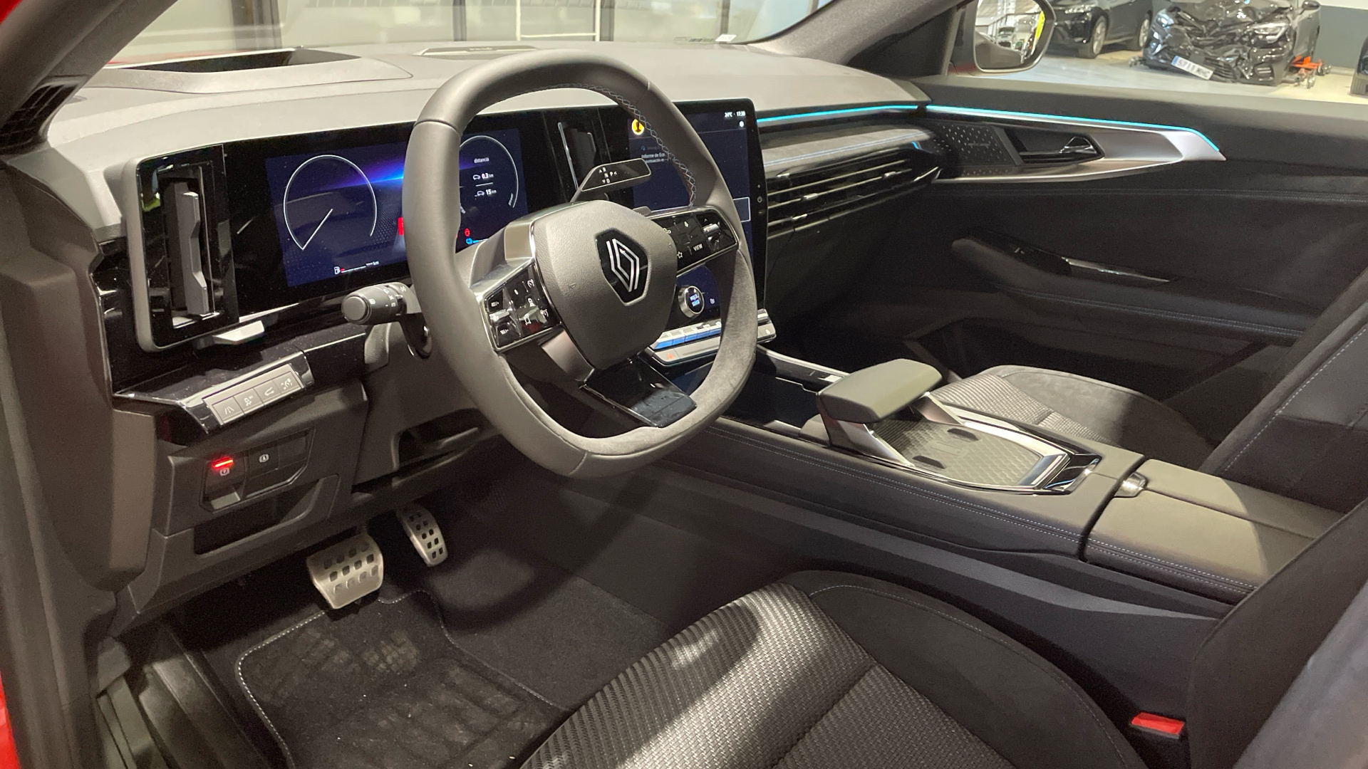 Renault Espace E-Tech 200 - 8