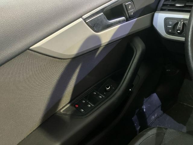 Audi A4 Advanced 30 TDI 100 kW (136 CV) S tronic
