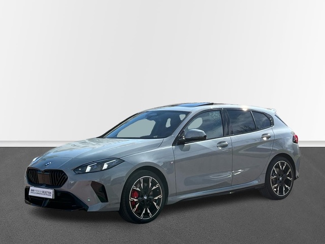 BMW Serie 1 120d color Gris. Año 2025. 120KW(163CV). Diésel. En concesionario Murcia Premium S.L. AV DEL ROCIO de Murcia