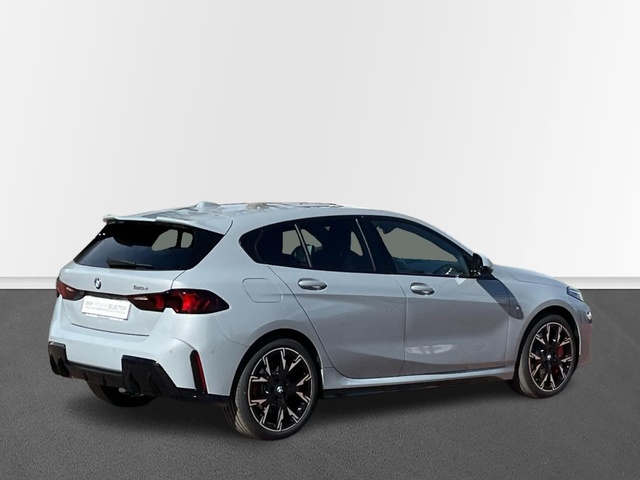 BMW Serie 1 120d color Gris. Año 2025. 120KW(163CV). Diésel. En concesionario Murcia Premium S.L. AV DEL ROCIO de Murcia