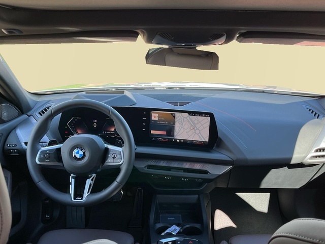 BMW Serie 1 120d color Gris. Año 2025. 120KW(163CV). Diésel. En concesionario Murcia Premium S.L. AV DEL ROCIO de Murcia
