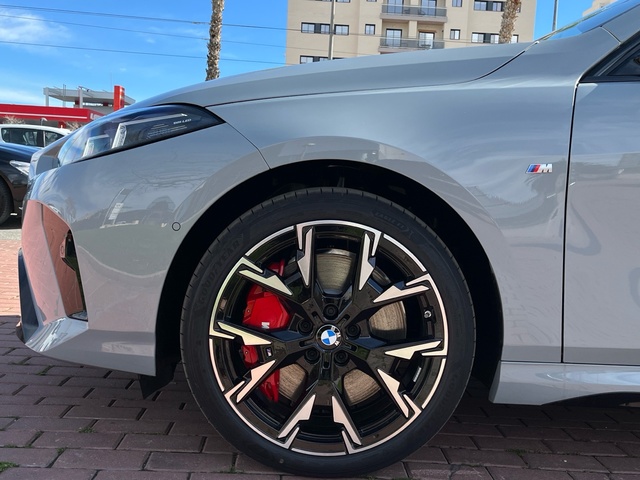 BMW Serie 1 120d color Gris. Año 2025. 120KW(163CV). Diésel. En concesionario Murcia Premium S.L. AV DEL ROCIO de Murcia