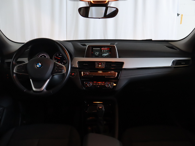 BMW X2 sDrive16d color Blanco. Año 2019. 85KW(116CV). Diésel. En concesionario Pruna Motor de Barcelona