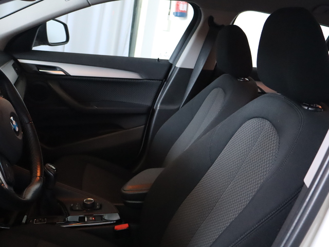 BMW X2 sDrive16d color Blanco. Año 2019. 85KW(116CV). Diésel. En concesionario Pruna Motor de Barcelona