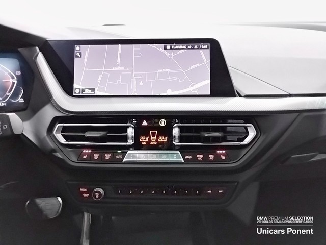 BMW Serie 1 118d color Gris. Año 2024. 110KW(150CV). Diésel. En concesionario Unicars Ponent de Lleida