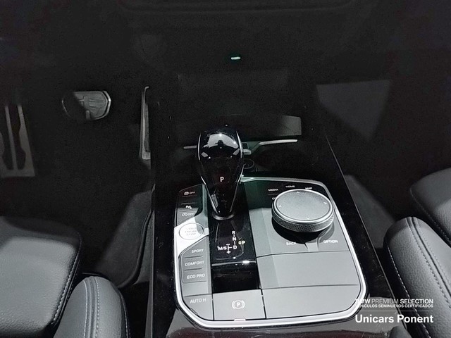 BMW Serie 1 118d color Gris. Año 2024. 110KW(150CV). Diésel. En concesionario Unicars Ponent de Lleida