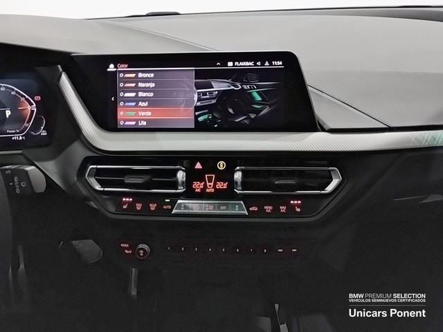 BMW Serie 1 118d color Gris. Año 2024. 110KW(150CV). Diésel. En concesionario Unicars Ponent de Lleida
