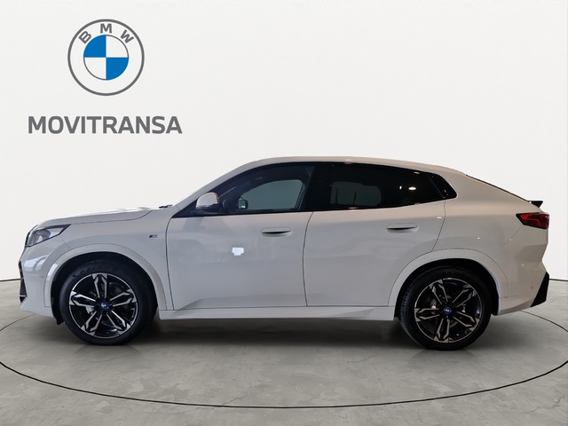 Foto 3 BMW iX2 eDrive20 150 kW (204 CV)