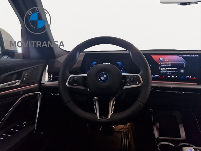 BMW iX2 eDrive20 color Blanco. Año 2025. 150KW(204CV). Eléctrico. En concesionario Movitransa Cars Huelva de Huelva