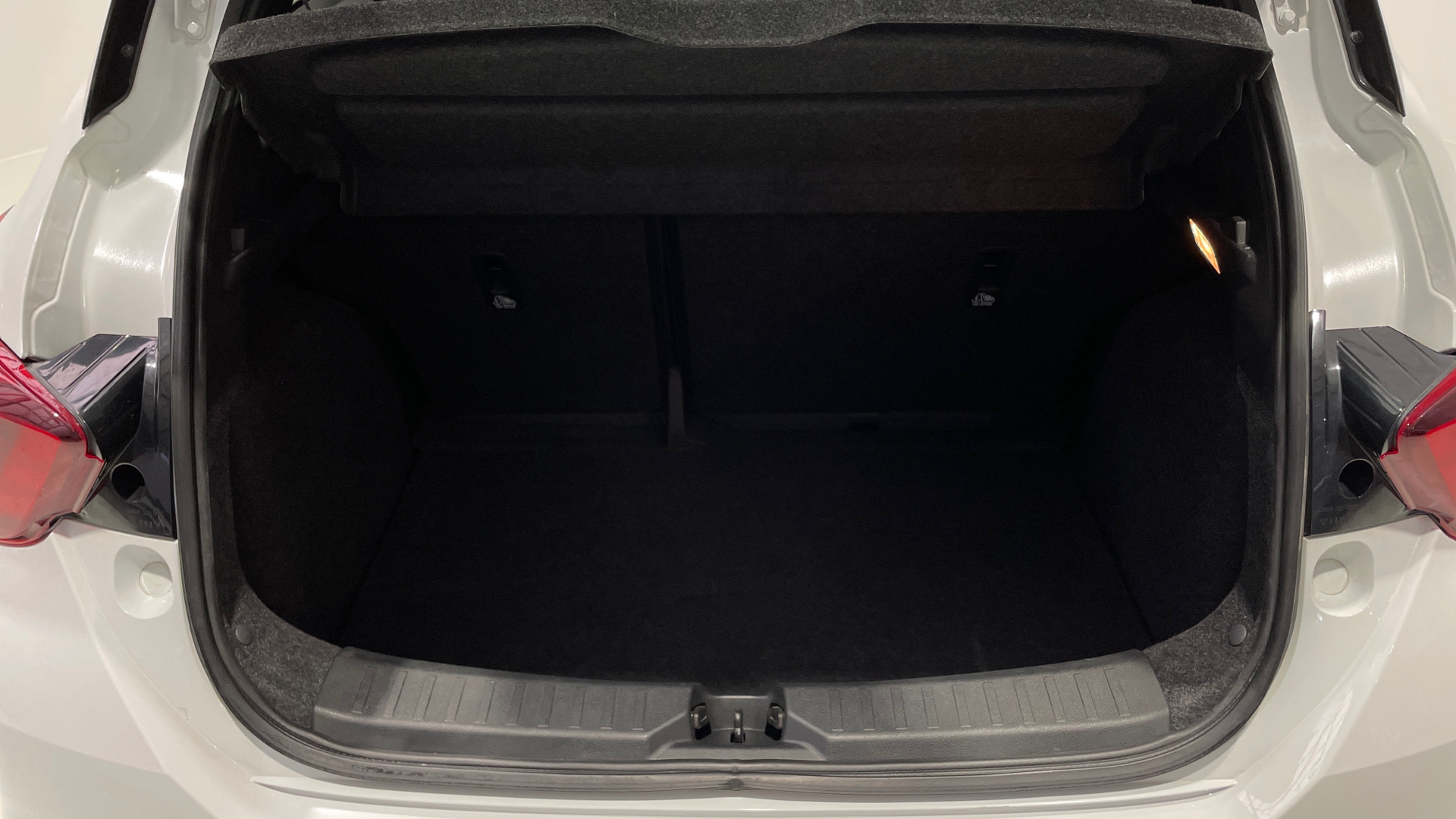 Nissan Micra IG-T 100 - 11