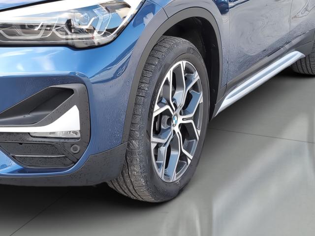 BMW X1 sDrive18d color Azul. Año 2021. 110KW(150CV). Diésel. En concesionario Automotor Premium Marbella - Málaga de Málaga