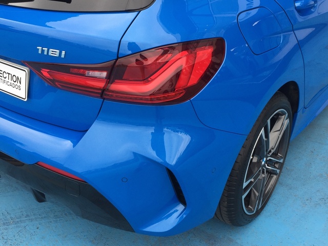 BMW Serie 1 118i color Azul. Año 2024. 103KW(140CV). Gasolina. En concesionario Grünblau Motor (Bmw y Mini) de Cantabria