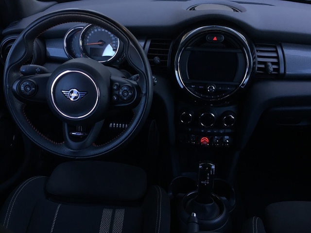 fotoG 6 del MINI MINI 5 Puertas Cooper 100 kW (136 CV) 136cv Gasolina del 2020 en Cantabria
