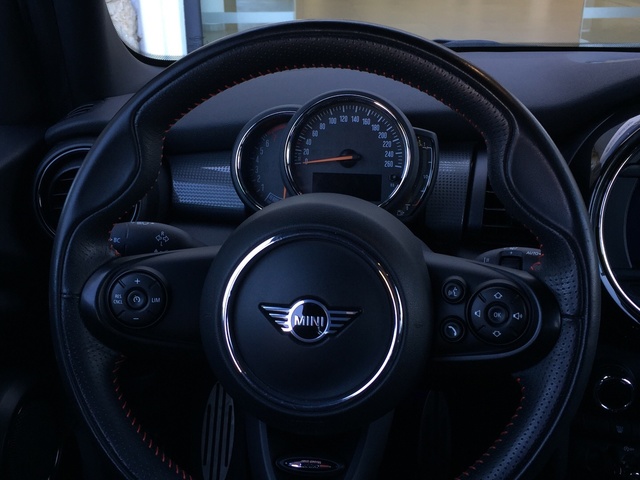 fotoG 12 del MINI MINI 5 Puertas Cooper 100 kW (136 CV) 136cv Gasolina del 2020 en Cantabria