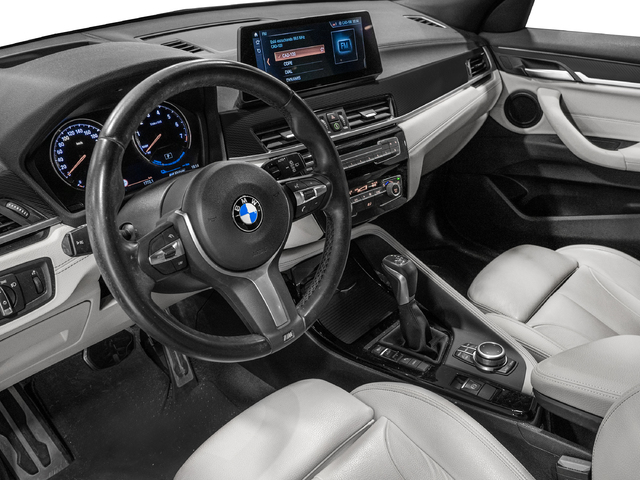 BMW X2 xDrive25e color Azul. Año 2021. 162KW(220CV). Híbrido Electro/Gasolina. En concesionario Caetano Cuzco, Salvatierra de Madrid