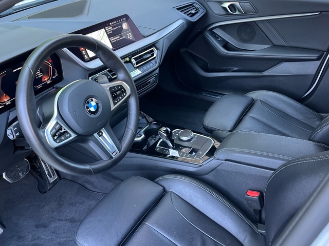BMW Serie 1 M135i color Blanco. Año 2024. 225KW(306CV). Gasolina. En concesionario Celtamotor Vigo de Pontevedra