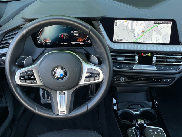 BMW Serie 1 M135i color Blanco. Año 2024. 225KW(306CV). Gasolina. En concesionario Celtamotor Vigo de Pontevedra