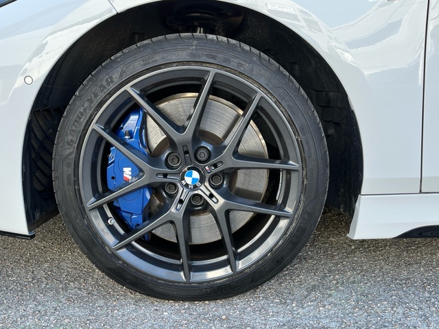 BMW Serie 1 M135i color Blanco. Año 2024. 225KW(306CV). Gasolina. En concesionario Celtamotor Vigo de Pontevedra