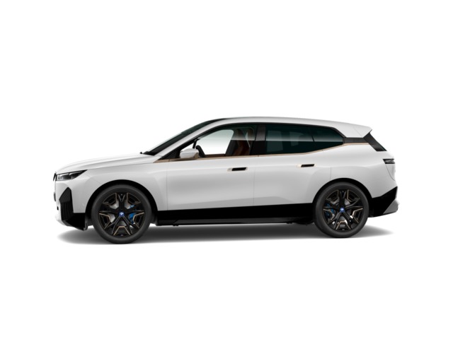 BMW iX xDrive40 color Blanco. Año 2025. 240KW(326CV). Eléctrico. En concesionario Pruna Motor de Barcelona