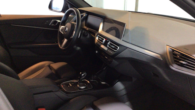 fotoG 7 del BMW Serie 1 118d Business 110 kW (150 CV) 150cv Diésel del 2024 en Madrid