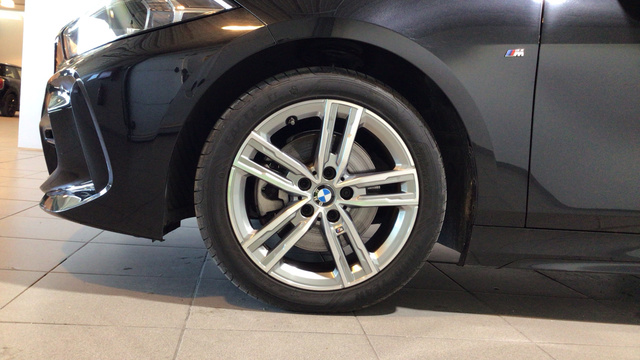 fotoG 12 del BMW Serie 1 118d Business 110 kW (150 CV) 150cv Diésel del 2024 en Madrid