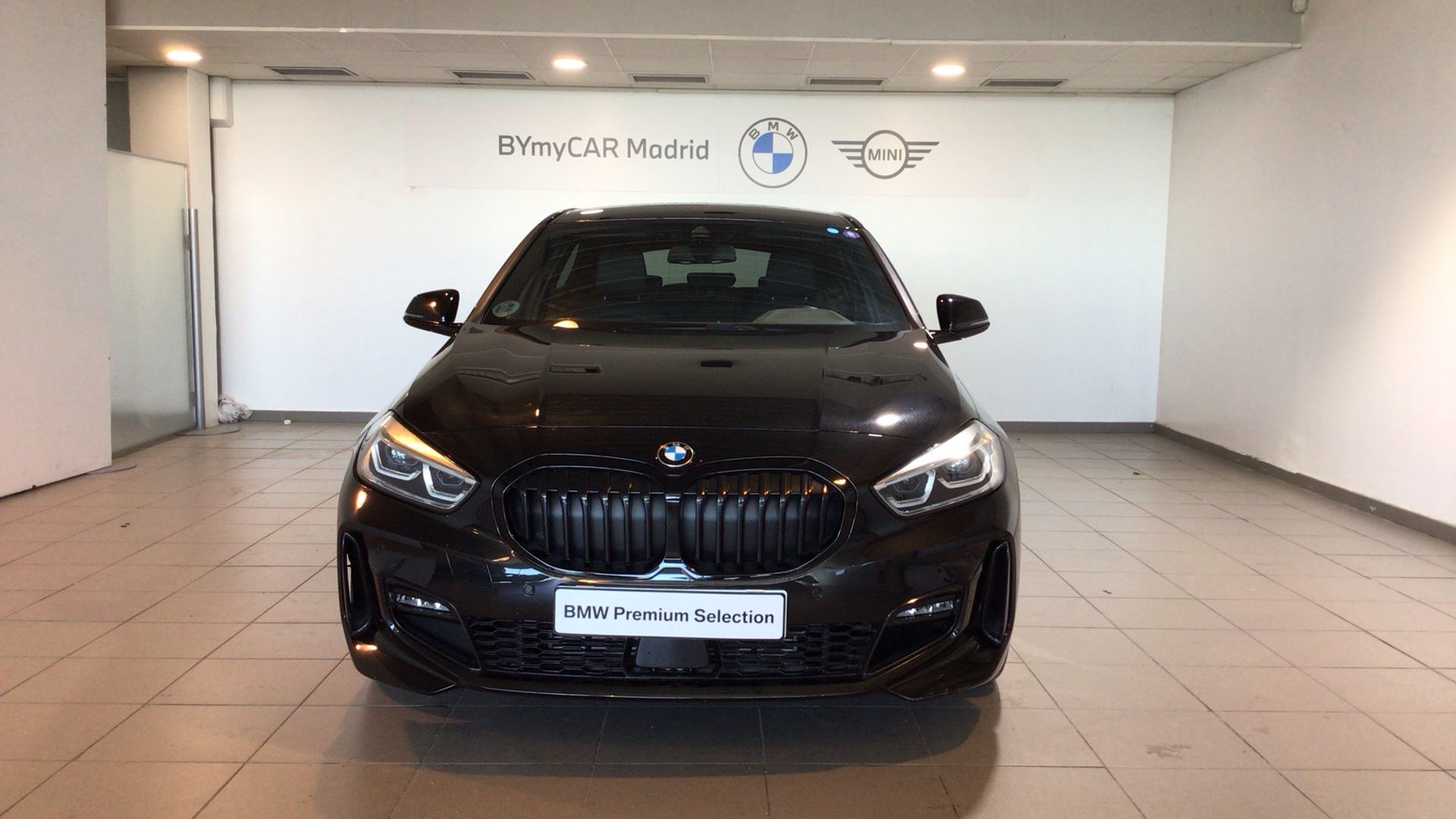 BMW Serie 1 118d color Negro. Año 2024. 110KW(150CV). Diésel. En concesionario BYmyCAR Madrid - Alcalá de Madrid