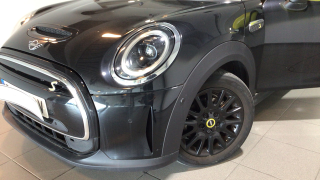 fotoG 5 del MINI MINI 3 Puertas Cooper SE 135 kW (184 CV) 184cv Eléctrico del 2023 en Madrid