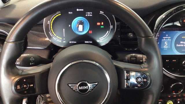 fotoG 11 del MINI MINI 3 Puertas Cooper SE 135 kW (184 CV) 184cv Eléctrico del 2023 en Madrid