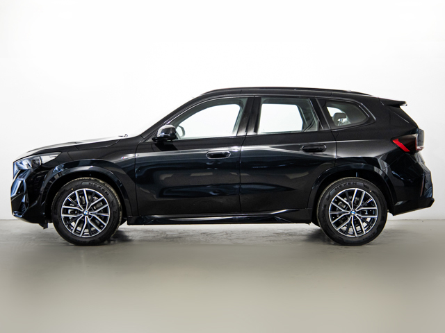 BMW X1 sDrive20i color Negro. Año 2025. 125KW(170CV). Gasolina. En concesionario BMW Fuenteolid Valladolid de Valladolid