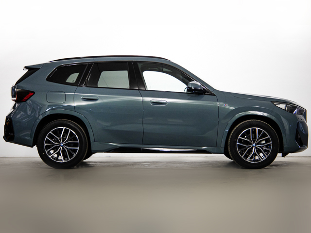BMW X1 sDrive20d color Verde. Año 2025. 120KW(163CV). Diésel. En concesionario BMW Fuenteolid Valladolid de Valladolid