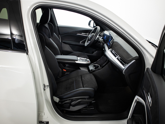 BMW X2 sDrive20d color Blanco. Año 2025. 120KW(163CV). Diésel. En concesionario BMW Fuenteolid Valladolid de Valladolid