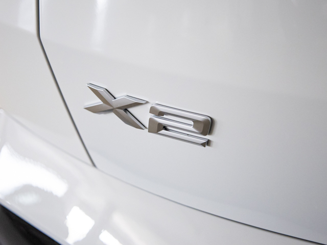 BMW X2 sDrive20d color Blanco. Año 2025. 120KW(163CV). Diésel. En concesionario BMW Fuenteolid Valladolid de Valladolid