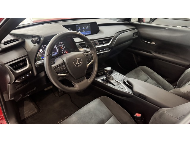 Lexus UX 250h Business 2WD 135 kW (184 CV)