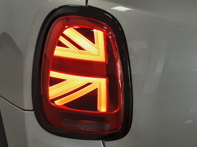 fotoG 13 del MINI MINI 5 Puertas Cooper 100 kW (136 CV) 136cv Gasolina del 2022 en Valencia