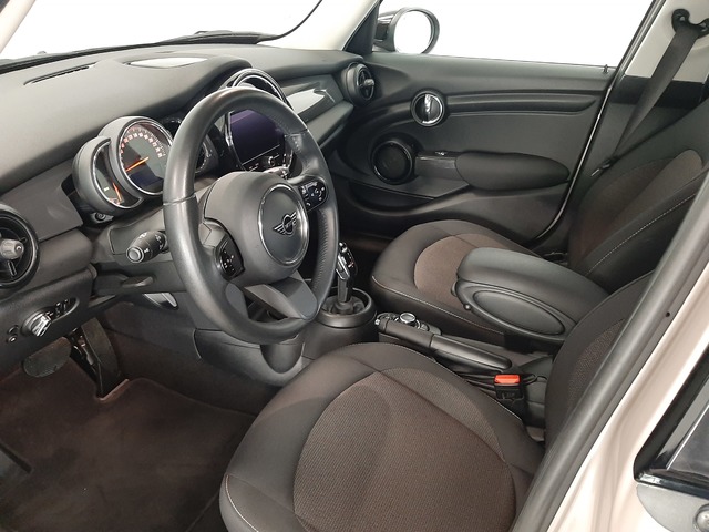 fotoG 21 del MINI MINI 5 Puertas Cooper 100 kW (136 CV) 136cv Gasolina del 2022 en Valencia