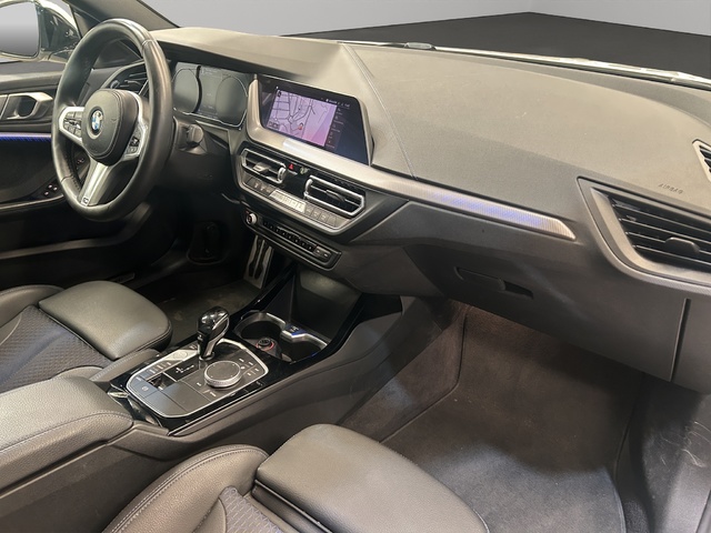 BMW Serie 2 218d Gran Coupe color Blanco. Año 2021. 110KW(150CV). Diésel. En concesionario GANDIA Automoviles Fersan, S.A. de Valencia