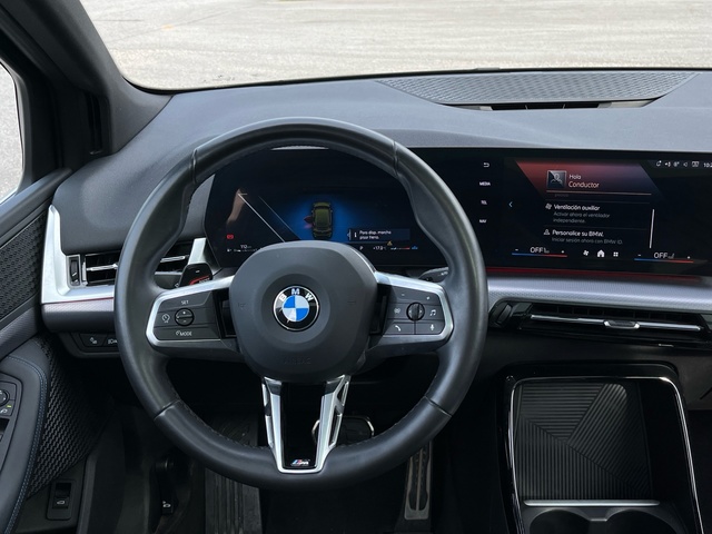 BMW Serie 2 218i Active Tourer color Verde. Año 2024. 100KW(136CV). Gasolina. En concesionario Celtamotor Caldas Reis de Pontevedra