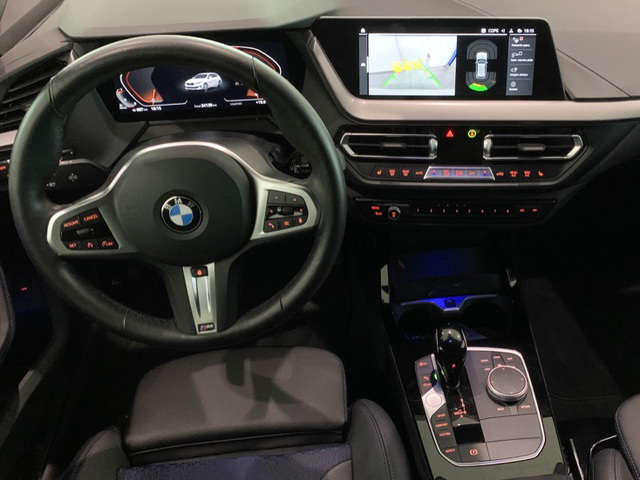 BMW Serie 1 120d color Blanco. Año 2024. 140KW(190CV). Diésel. En concesionario Celtamotor Lalín de Pontevedra