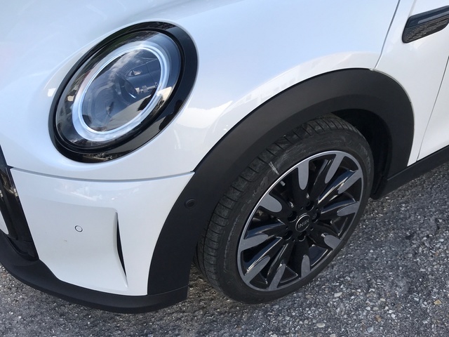 fotoG 5 del MINI MINI 5 Puertas Cooper 100 kW (136 CV) 136cv Gasolina del 2024 en Pontevedra