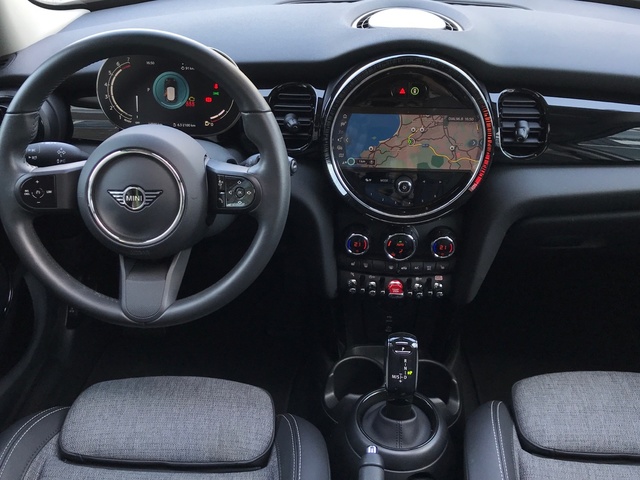 fotoG 6 del MINI MINI 5 Puertas Cooper 100 kW (136 CV) 136cv Gasolina del 2024 en Pontevedra