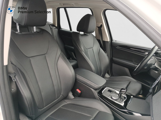 BMW X3 sDrive18d color Blanco. Año 2022. 110KW(150CV). Diésel. En concesionario Adler Motor S.L. TOLEDO de Toledo