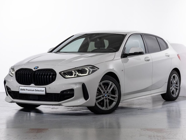 BMW Serie 1 118d color Blanco. Año 2024. 110KW(150CV). Diésel. En concesionario Oliva Motor Girona de Girona