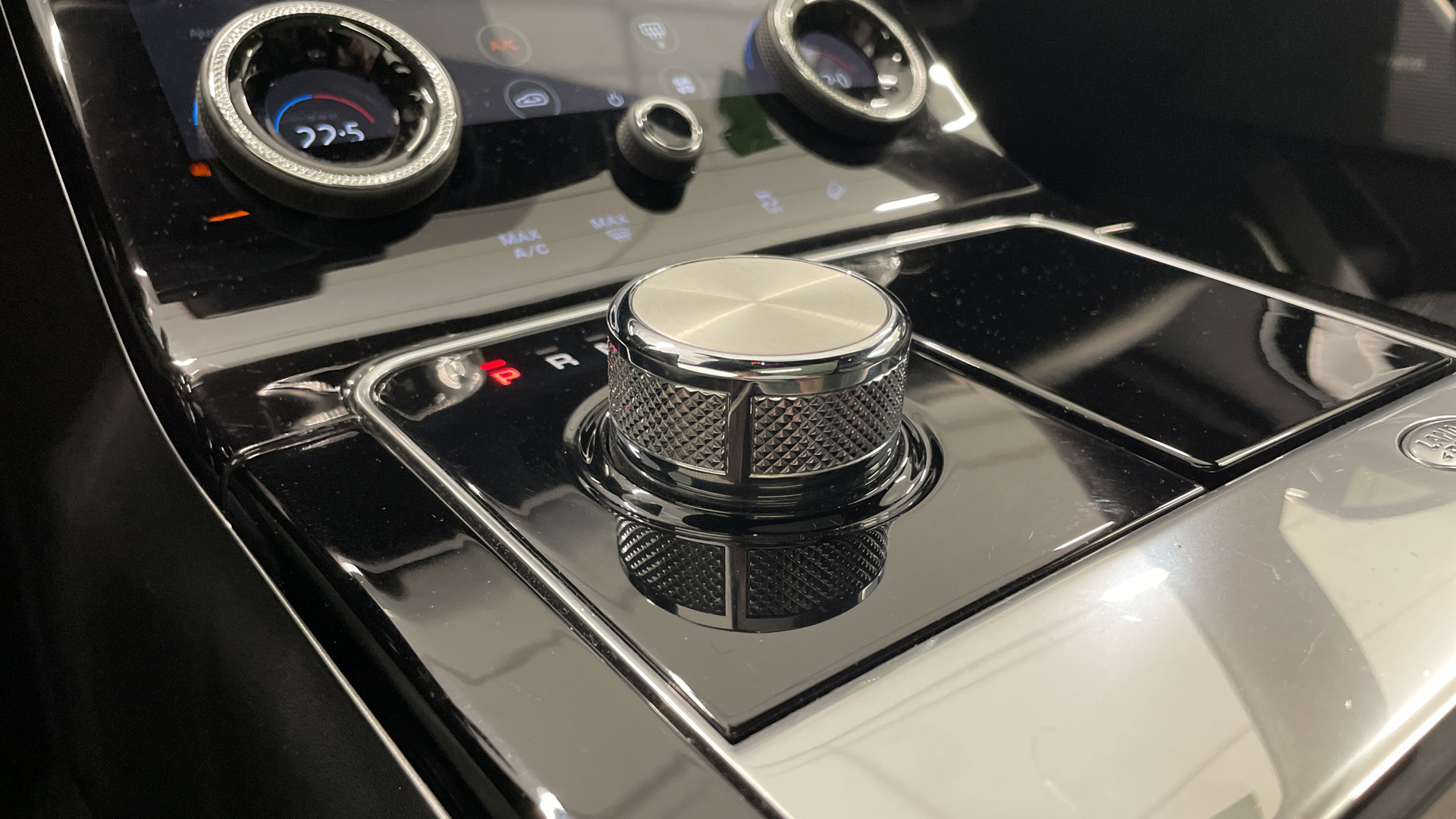 Land Rover Range Rover Velar 5.0 V8 - 39