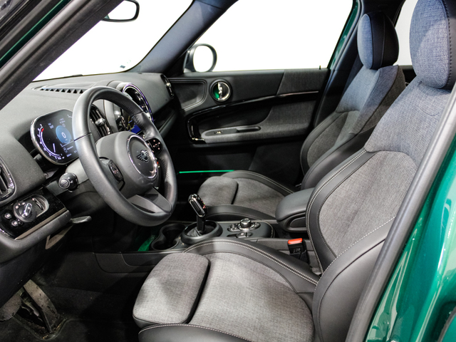 fotoG 10 del MINI MINI Countryman Cooper 100 kW (136 CV) 136cv Gasolina del 2024 en Barcelona