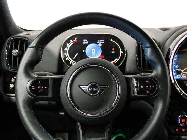 fotoG 12 del MINI MINI Countryman Cooper 100 kW (136 CV) 136cv Gasolina del 2024 en Barcelona