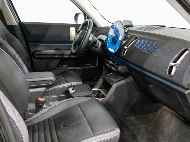 fotoG 13 del MINI MINI Countryman D 120 kW (163 CV) 163cv Diésel del 2024 en Barcelona