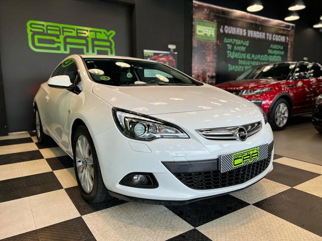 Opel Astra 1.7 CDTI GTC de segunda mano