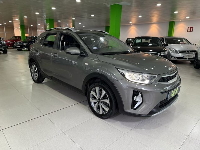 Kia Stonic 1.0 T-GDi MHEV iMT Concept 74 kW (100 CV)