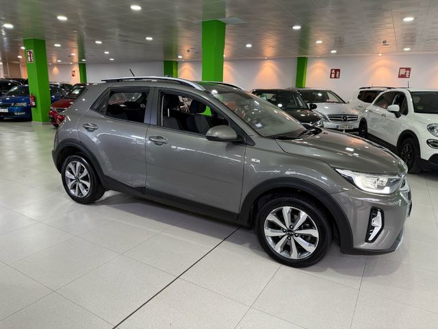 Kia Stonic 1.0 T-GDi MHEV iMT Concept 74 kW (100 CV)
